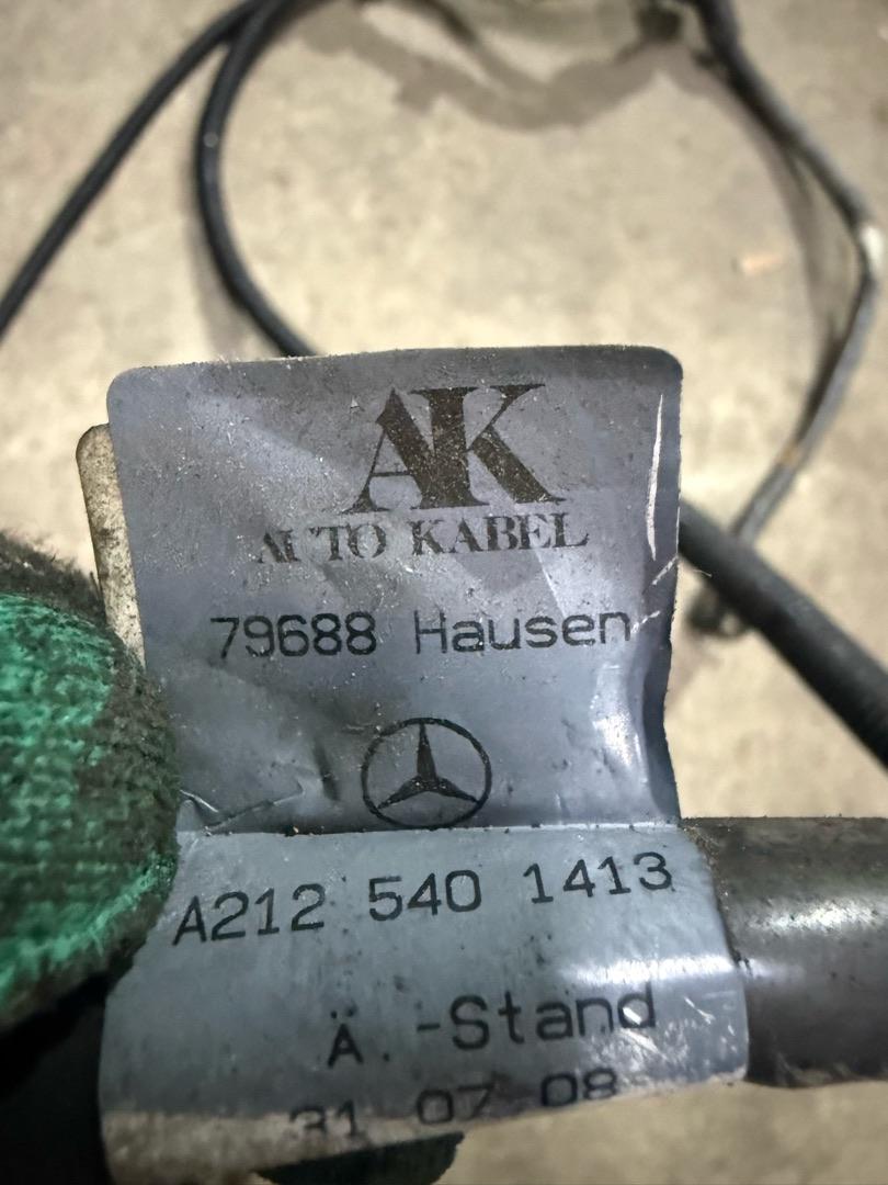 провод с генератора на стартер Mercedes-Benz E-Класс W212/S212/C207/A207 2009, 2.1 л., дизель, 2125401413, A2125401413 - фото №1