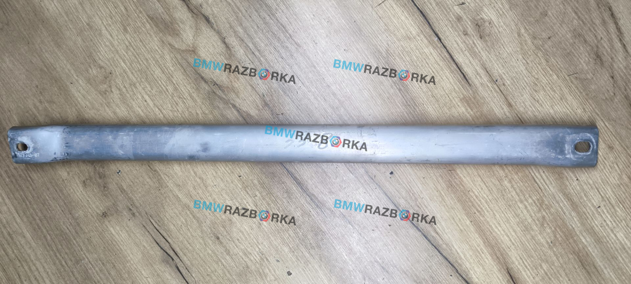 Распорка (растяжка) телевизора BMW X6 G06 2020, 3.0 л., B57 D30 A, дизель, АКПП, внедорожник 5 дв., полный привод, 7329745, 51617329745 - фото №1