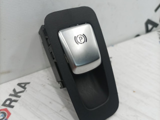 кнопка ручного тормоза (ручника) Mercedes-Benz V-Класс W447 [рестайлинг] W447 2024, 2.0 л., OM 654.920, дизель, АКПП, черный обсидиан металлик mb 9197, микроавтобус, задний привод, A4479057500, 4479057500
