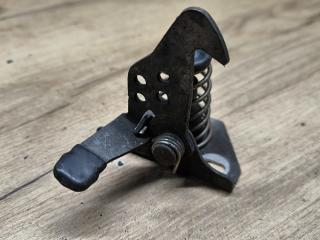 захватный крюк капота BMW 5 серия E60/E61 2005, 3.0 л., M57 D30 (306D3), дизель, седан, 7034256