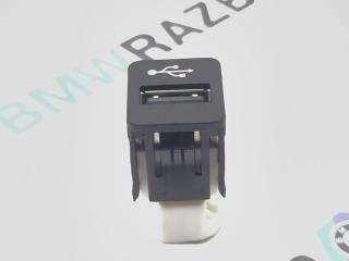 разъем AUX / USB Toyota Supra 5 поколение A90 A90 2019, 3.0 л., бензин, АКПП, d05, купе, задний привод, 9229294