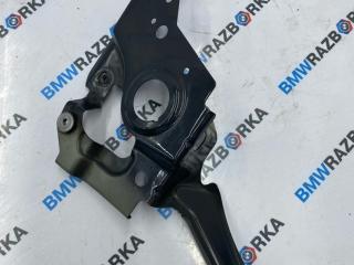 крепление крыла переднего левого BMW M4 G82/G83 G82 2021, S58B30A, АКПП, c36, купе, полный привод, правый руль, 8074973
