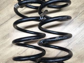 пружина задняя BMW 1 серия F40 2023, 1.5 л., B37 C15 A, дизель, skyscraper grau metallic (c4w), хетчбэк 5 дв., передний привод