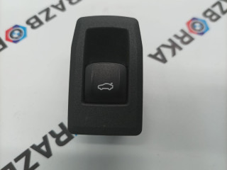 кнопка открытия багажника BMW M4 G82/G83 G82 2022, 3.0 л., S58B30A, бензин, c4p, купе, задний привод, 9327029