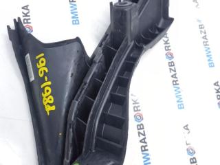 крепление фары правой Porsche Taycan 1 поколение 2022, электро, седан, полный привод, 9J1807348A, 9J1807348