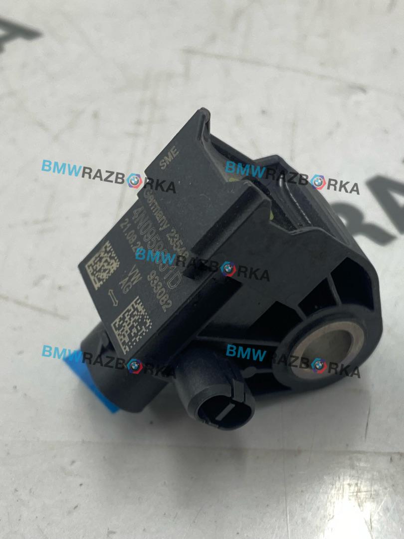 датчик удара Porsche Taycan 1 поколение 2022, электро, седан, полный привод, 4N0959651D, 4N0959651 - фото №1