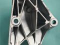 кронштейн двигателя BMW 4 серия G22/G23 G22 2021, 2.0 л., B47 D20 B, дизель, 6876207, 6876205 - фото №4