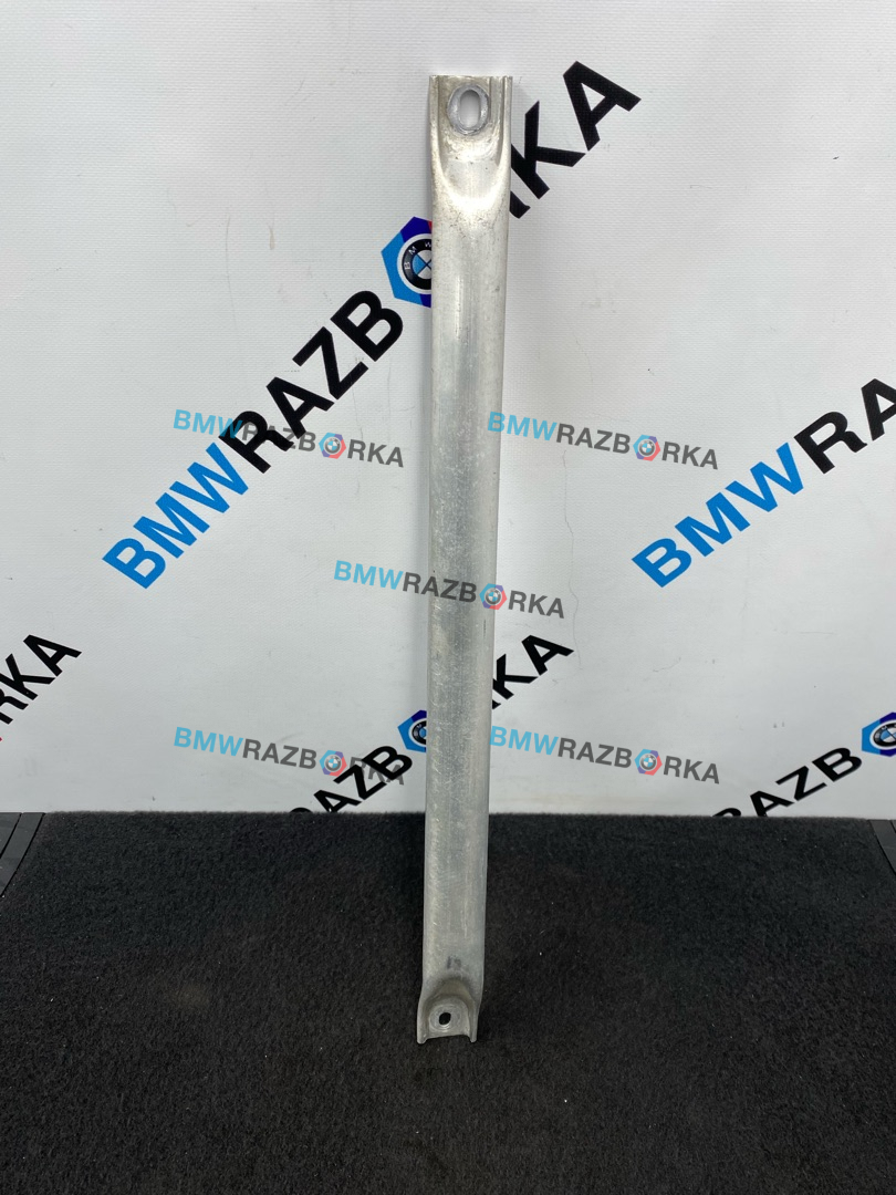 Распорка (растяжка) телевизора BMW X5 G05 2019, 4.0 л., бензин, АКПП, a300, внедорожник 5 дв., полный привод, 7329745, 51617329745 - фото №1