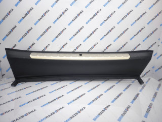 накладка внутренняя на заднюю панель кузова Porsche Taycan 1 поколение 2022, электро, универсал, полный привод, правый руль, 9J0867707C