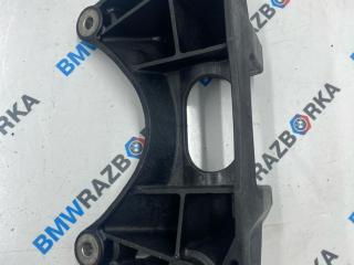 кронштейн КПП Mercedes-Benz V-Класс W447 [рестайлинг] W447 2024, 2.0 л., OM 654.920, дизель, АКПП, черный обсидиан металлик mb 9197, микроавтобус, задний привод, A2052420440