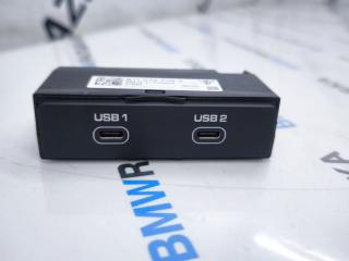 разъем AUX / USB Porsche Taycan 1 поколение 2022, электро, m7r, седан, полный привод, 9J1035726A