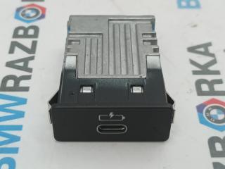 разъем AUX / USB BMW X2 U10 2025, 2.0 л., бензин, АКПП, белый, внедорожник 5 дв., передний привод, правый руль, 5B51C70