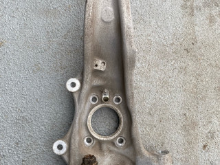 кулак поворотный левый BMW 5 серия G30/G31 G30 2017, 3.0 л., B57 D30 A, дизель, АКПП, a300, седан, полный привод, 31206884385, 6884385