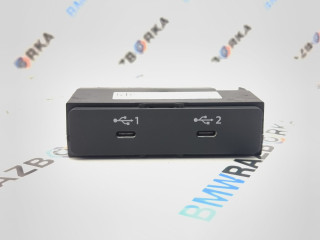 разъем AUX / USB Porsche Taycan 1 поколение 2022, электро, универсал, полный привод, правый руль, 82A035736A