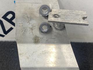 кронштейн радиатора BMW M4 G82/G83 2022, 8071634