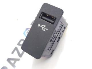 разъем AUX / USB BMW X2 F39 2019, 2.0 л., B48A20E, бензин, 475, полный привод, 6820397