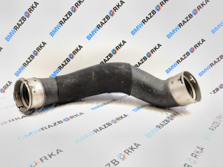 патрубок интеркулера BMW 1 серия F40 2023, 1.5 л., B37 C15 A, дизель, skyscraper grau metallic (c4w), хетчбэк 5 дв., передний привод, 8511338