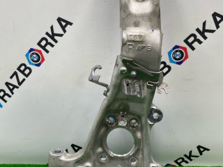 кулак поворотный правый BMW X5 G05 [рестайлинг] G05 2025, 3.0 л., B57 D30 B, дизель, АКПП, a96, внедорожник 5 дв., полный привод, 31216876656, 6876656