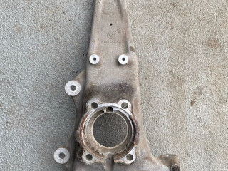 кулак поворотный правый BMW 5 серия G30/G31 G30 2017, 3.0 л., B57 D30 A, дизель, АКПП, a300, седан, полный привод, 6884386, 31206884386