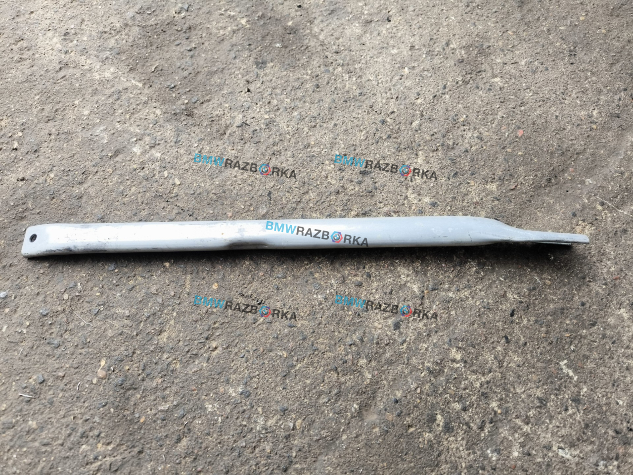 распорка стоек BMW X6 G06 2020, 3.0 л., B57 D30 A, дизель, АКПП, внедорожник 5 дв., полный привод, 7337923, 51617337923 - фото №1