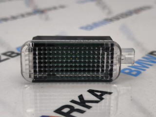 плафон багажника Porsche Taycan 1 поколение 2022, электро, универсал, полный привод, правый руль, 8J0947409B