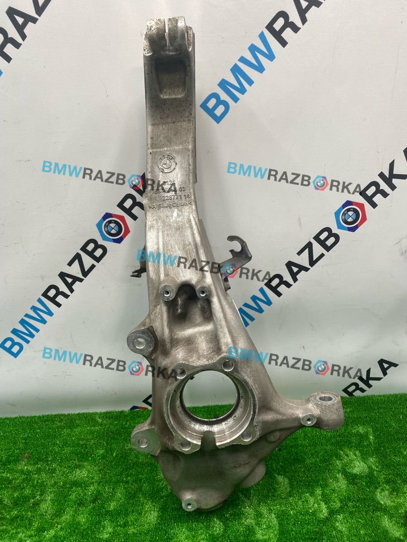 кулак поворотный правый BMW X5 G05 2021, 3.0 л., бензин, АКПП, с27, внедорожник 5 дв., полный привод, правый руль, 31216876656, 6876656 - фото №1