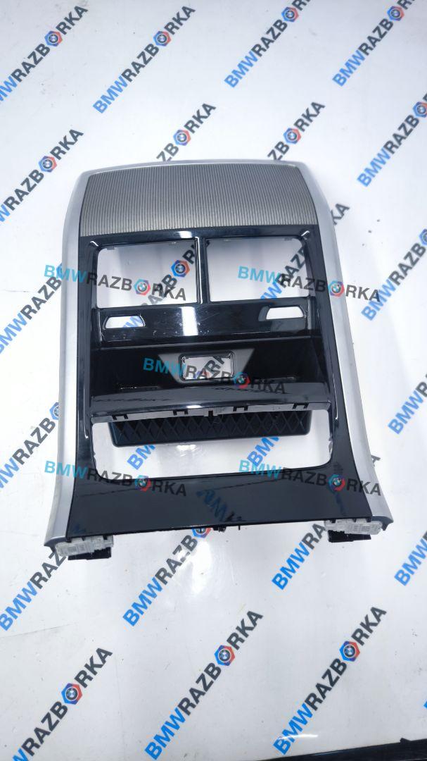 карман центральной консоли BMW 8 Gran Coupe G16 2022, 3.0 л., бензин, седан, задний привод, правый руль, 7882876 - фото №1