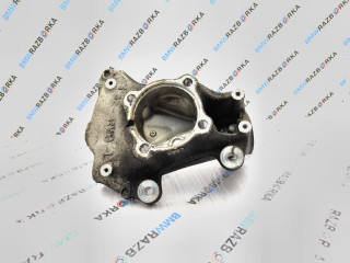 кулак поворотный левый BMW 4 серия F32/F33 F33 2016, 3.0 л., B58B30, бензин, АКПП, 475, кабриолет, задний привод, 6799097