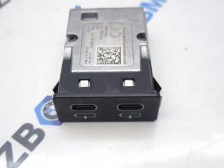 разъем AUX / USB BMW M4 G82/G83 G82 2021, S58B30A, АКПП, полный привод, 8711938, 84108711938