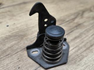 захватный крюк капота BMW X3 E83 2005, 7034256, 51237034256