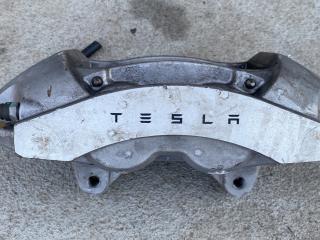 суппорт передний левый Tesla Model 3 1 поколение 2022, электро, задний привод, правый руль, 1044621-00-F, 1044621