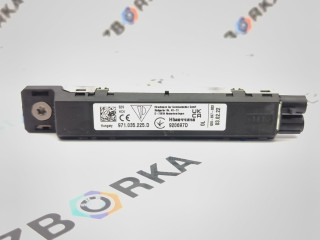 усилитель антенны Porsche Taycan 1 поколение 2022, электро, универсал, полный привод, правый руль, 992035225, 992035225D