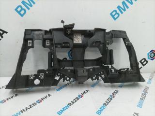 крепление бампера Porsche Taycan 1 поколение 2022, электро, m7r, седан, полный привод, 9J1907390