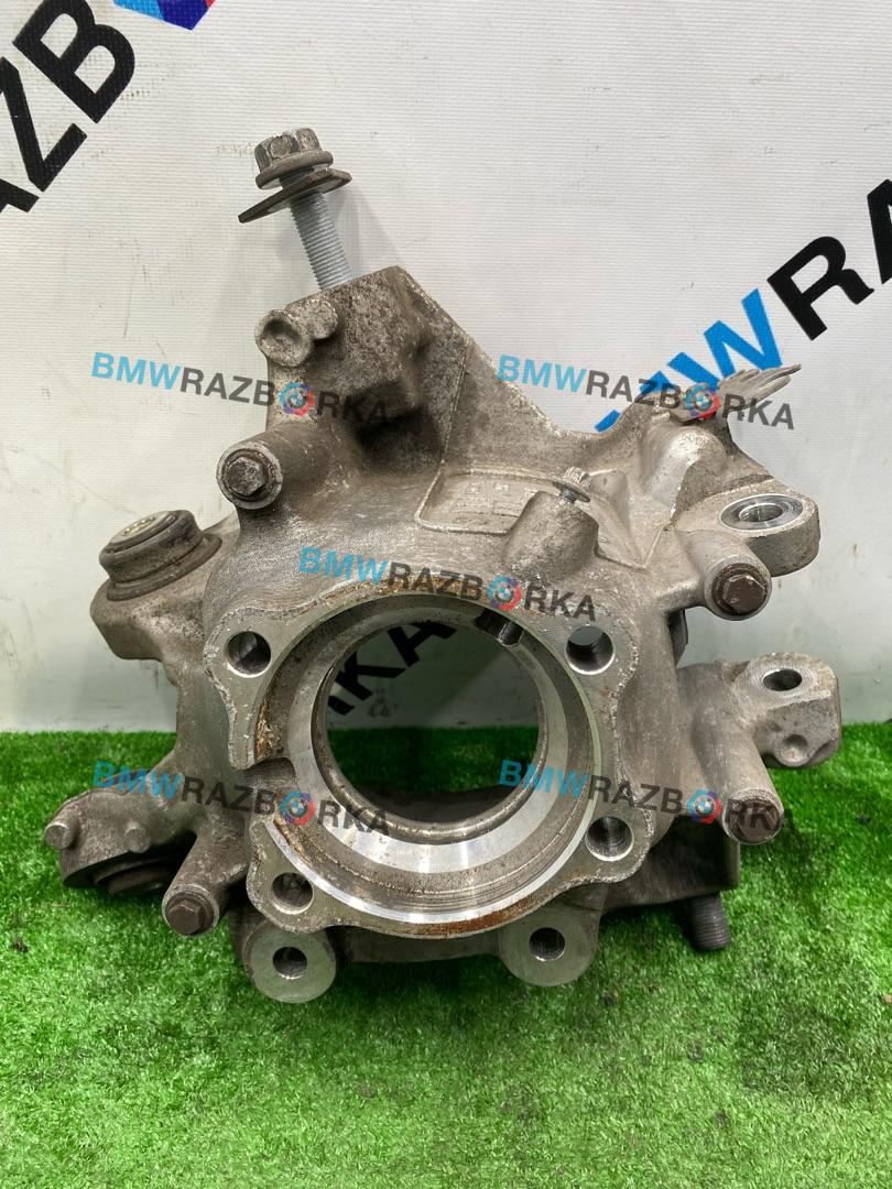 кулак задний правый BMW 8 Gran Coupe G16 2022, 3.0 л., бензин, седан, задний привод, правый руль, 33306854120, 6854120 - фото №1