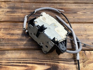 замок двери задней правой Land Rover Range Rover 3 поколение L322 2004, 4.4 л., M62 B44, бензин, АКПП, внедорожник 5 дв., CWC500080