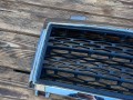 решетка радиатора Land Rover Range Rover 3 поколение L322 2004, 4.4 л., M62 B44, бензин, АКПП, внедорожник 5 дв. - фото №2