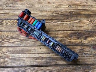 блок предохранителей BMW 5 серия E60/E61 [рестайлинг] E60 2007, 3.0 л., N53 B30 A, бензин, АКПП, седан, 61146957330, 6957330