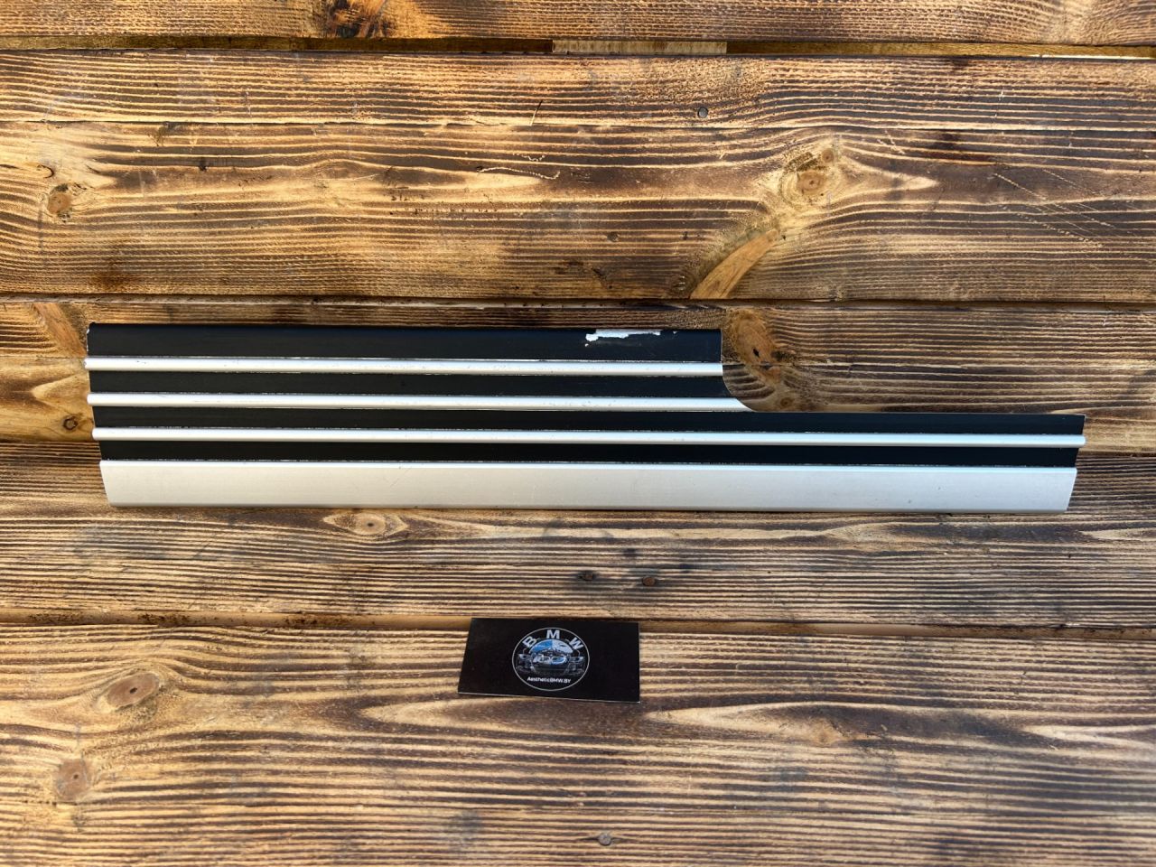 накладка на порог внутренняя Land Rover Range Rover 3 поколение L322 2004, 4.4 л., M62 B44, бензин, АКПП, внедорожник 5 дв. - фото №1