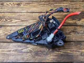 блок предохранителей BMW 5 серия E60/E61 [рестайлинг] E60 2007, 3.0 л., N53 B30 A, бензин, АКПП, седан, 6906619