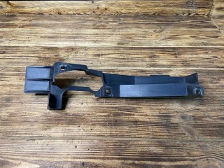 крепление фары правой Land Rover Range Rover 3 поколение L322 2004, 4.4 л., M62 B44, бензин, АКПП, внедорожник 5 дв., 7009236