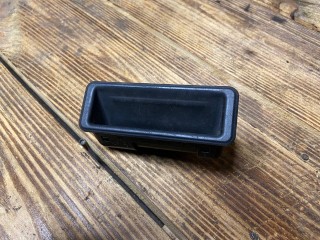 кнопка открытия багажника BMW 5 серия E60/E61 [рестайлинг] E60 2009, 2.0 л., N47 D20 A, дизель, МКПП, седан, 51247118158, 7118158