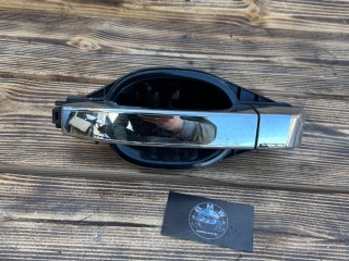 ручка наружная задняя левая Land Rover Range Rover 3 поколение L322 2004, 4.4 л., M62 B44, бензин, АКПП, внедорожник 5 дв.