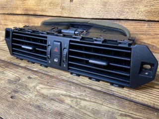 дефлектор обдува салона BMW 5 серия E60/E61 [рестайлинг] E60 2007, 3.0 л., N53 B30 A, бензин, АКПП, седан, 6910734, 7009275, 64226910734, 64227009275