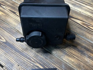 бачок расширительный Land Rover Range Rover 3 поколение L322 2004, 4.4 л., M62 B44, бензин, АКПП, внедорожник 5 дв., 17137501959, 7501959