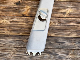 обшивка стойки центральной правой Land Rover Range Rover 3 поколение L322 2004, 4.4 л., M62 B44, бензин, АКПП, внедорожник 5 дв., 8252676