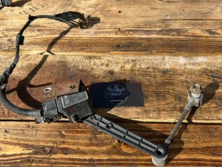 датчик дорожного просвета Land Rover Range Rover 3 поколение L322 2004, 4.4 л., M62 B44, бензин, АКПП, внедорожник 5 дв., RQH100030