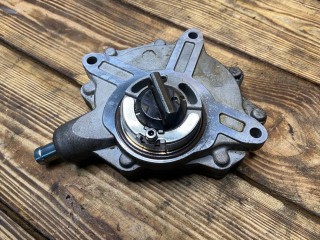 насос вакуумный BMW 3 серия E46 [рестайлинг] E46/2 2004, 2.0 л., N46 B20 A, бензин, МКПП, купе