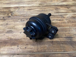 бачок гидроусилителя Land Rover Range Rover 3 поколение L322 2004, 4.4 л., M62 B44, бензин, АКПП, внедорожник 5 дв.