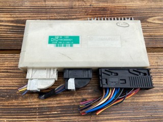 блок комфорта Land Rover Range Rover 3 поколение L322 2004, 4.4 л., M62 B44, бензин, АКПП, внедорожник 5 дв., YWC000921