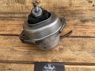 подушка крепления двигателя BMW X5 E53 [рестайлинг] E53 2005, 3.0 л., M57N 306 D2, дизель, 22116758444, 6758444